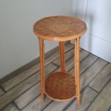 Pedestal table
