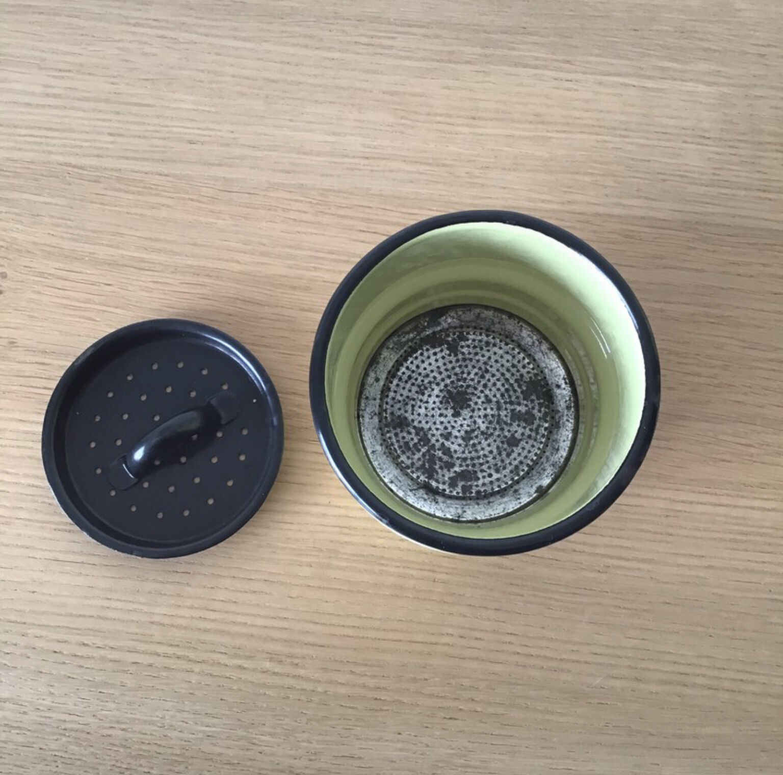 Vintage yellow enamelled coffee teapot