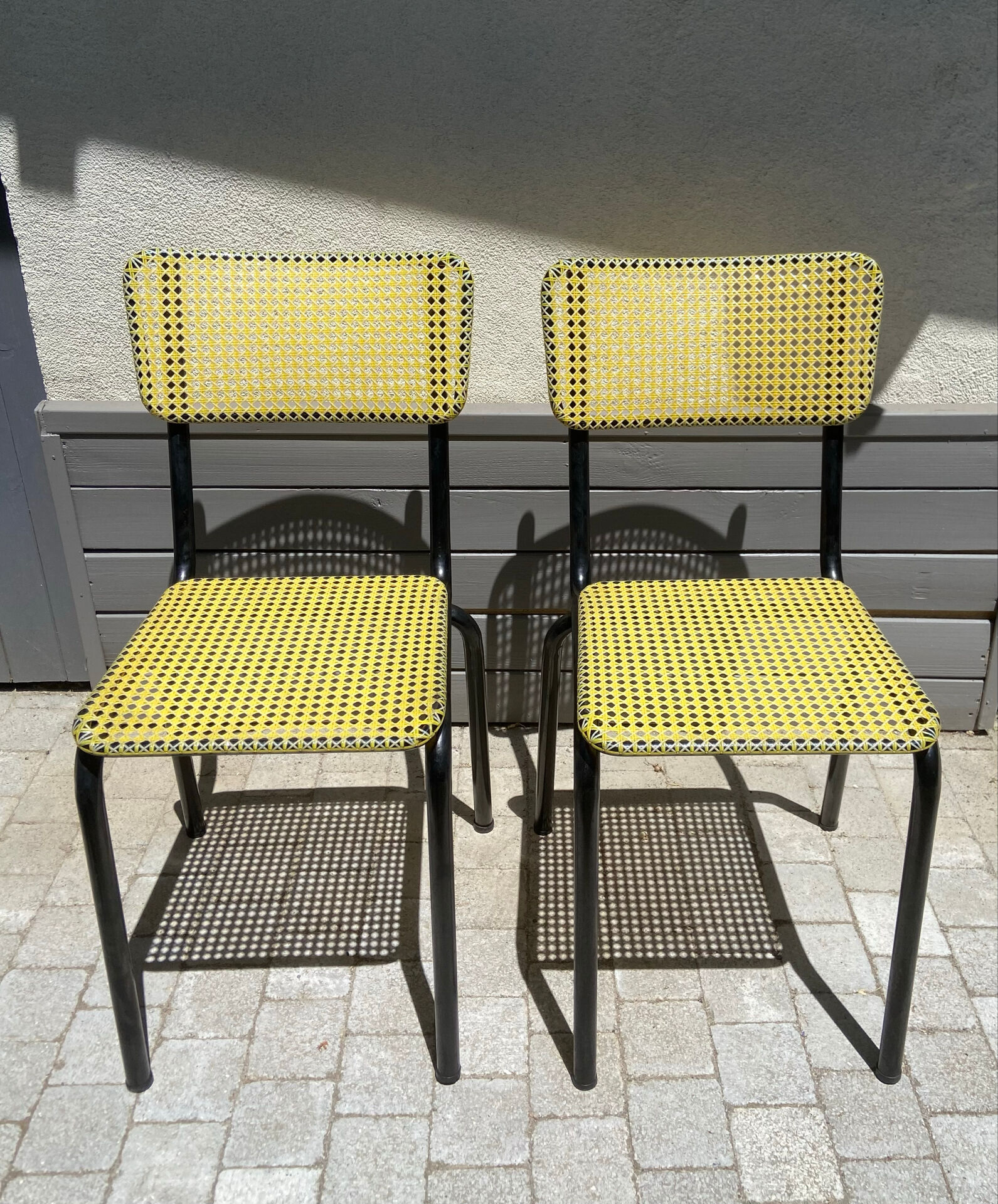 Pair of Art-Prog chairs from the 1950s.