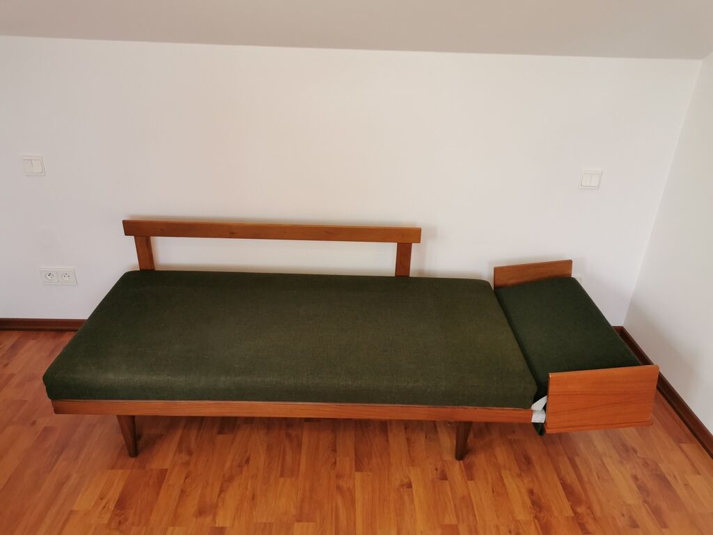 2-seater sofa "Daybed" model "Svanette" by 2-seater Sofa "Daybed" model "Svanette" by Ingmar R