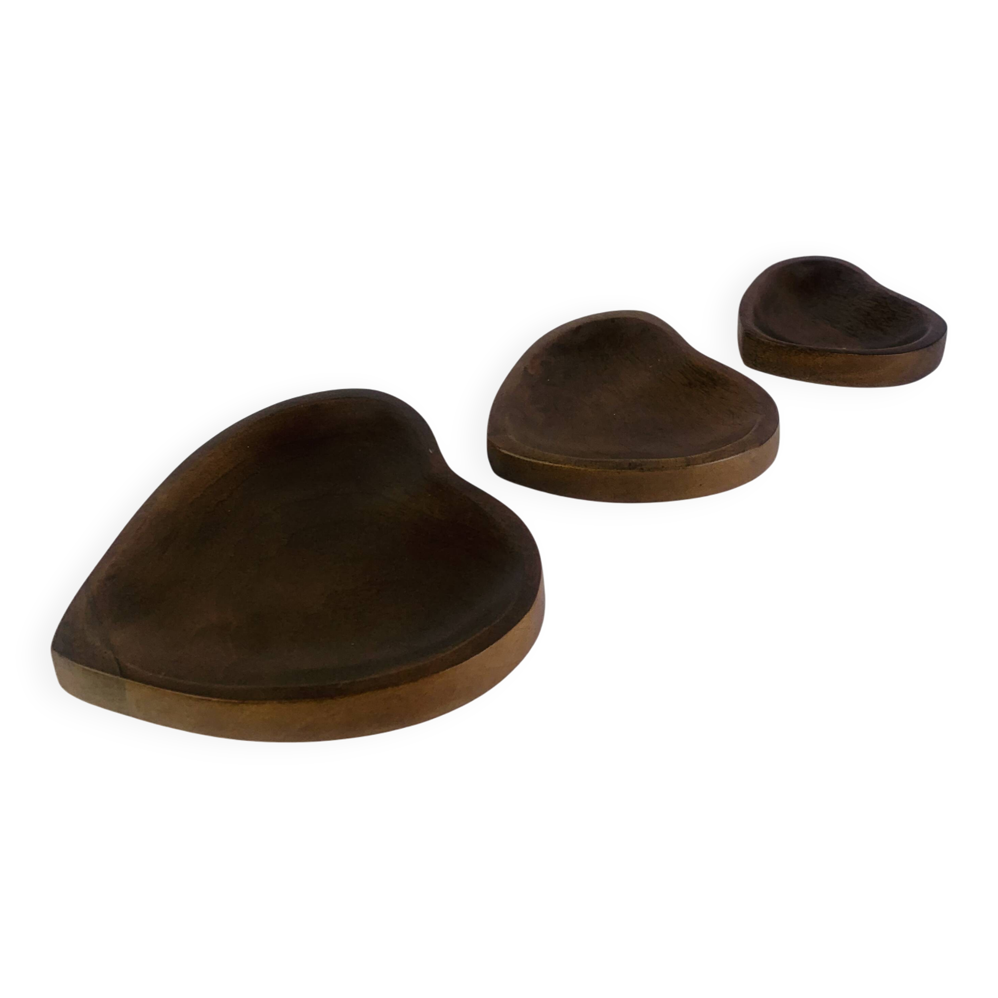 Set of 3 Scandinavian teak empty pockets in heart shape.