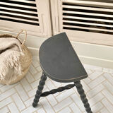 Tripod stool