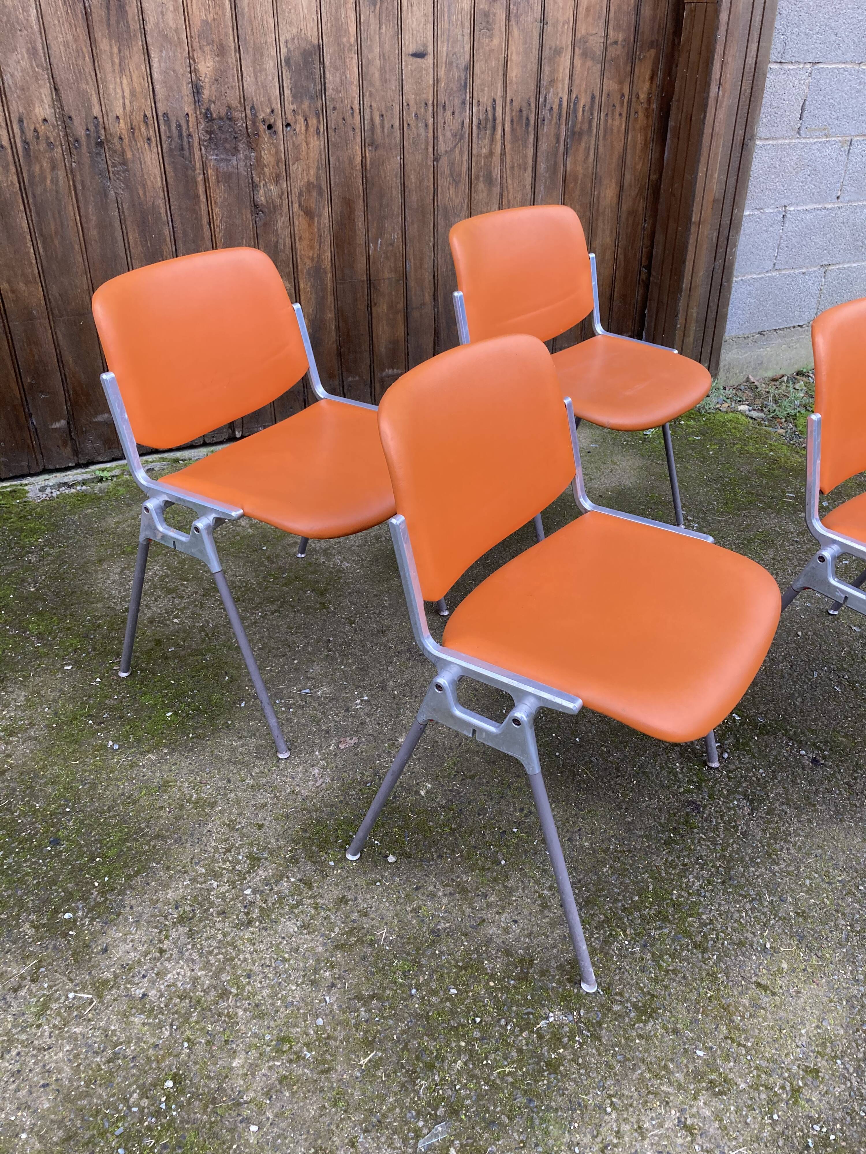 4 chairs dsc 106 by Giancarlo Piretti for Castelli