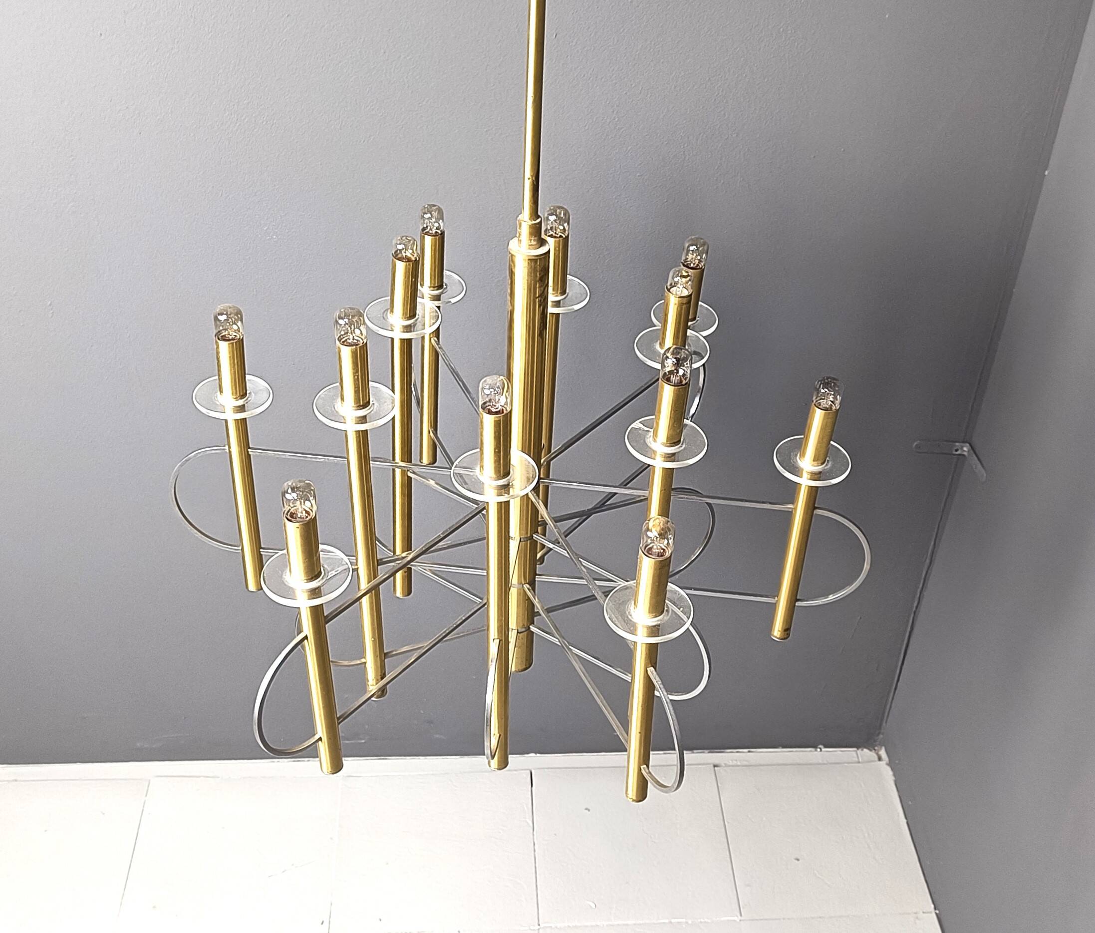 Sculptural chandelier by Gaetano Sciolari, 1970.