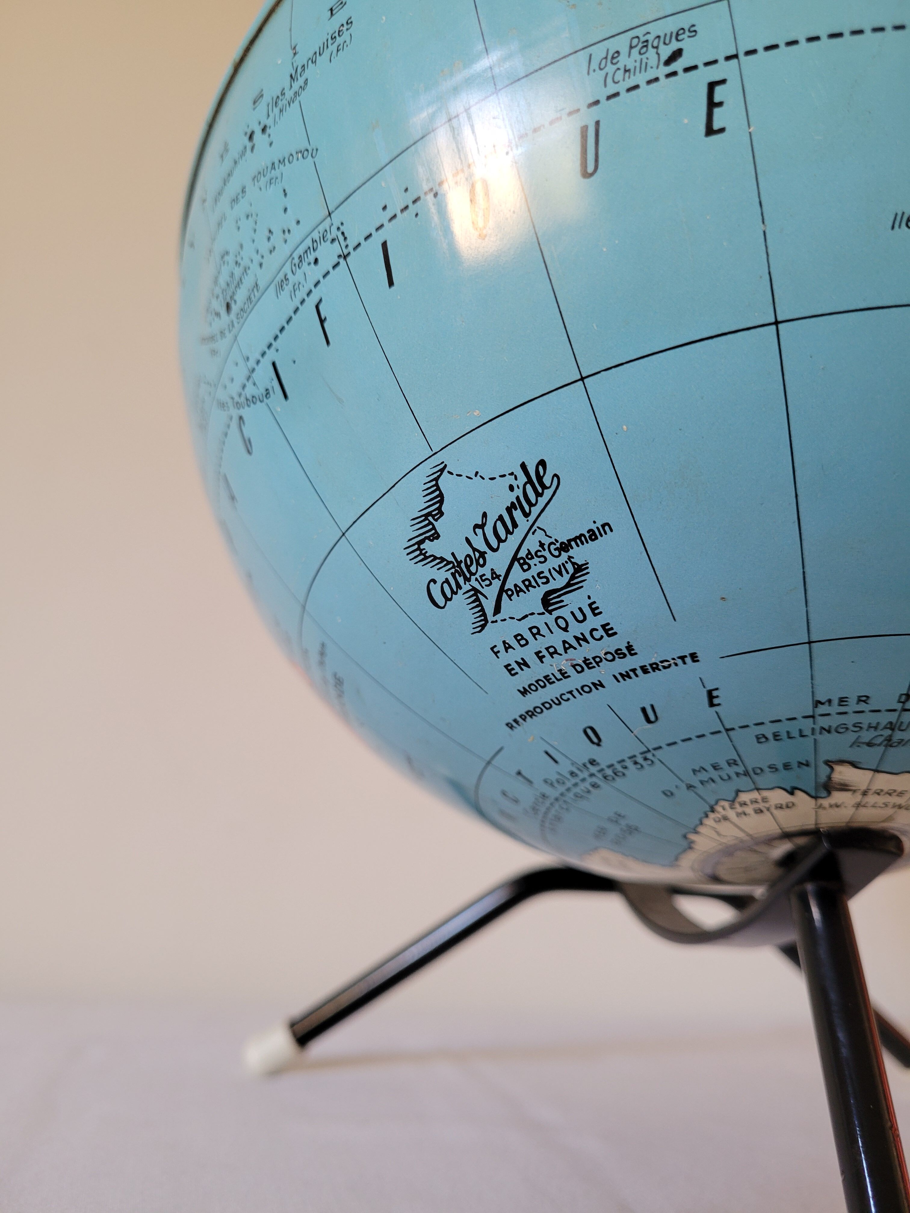 Globe metal maps Taride