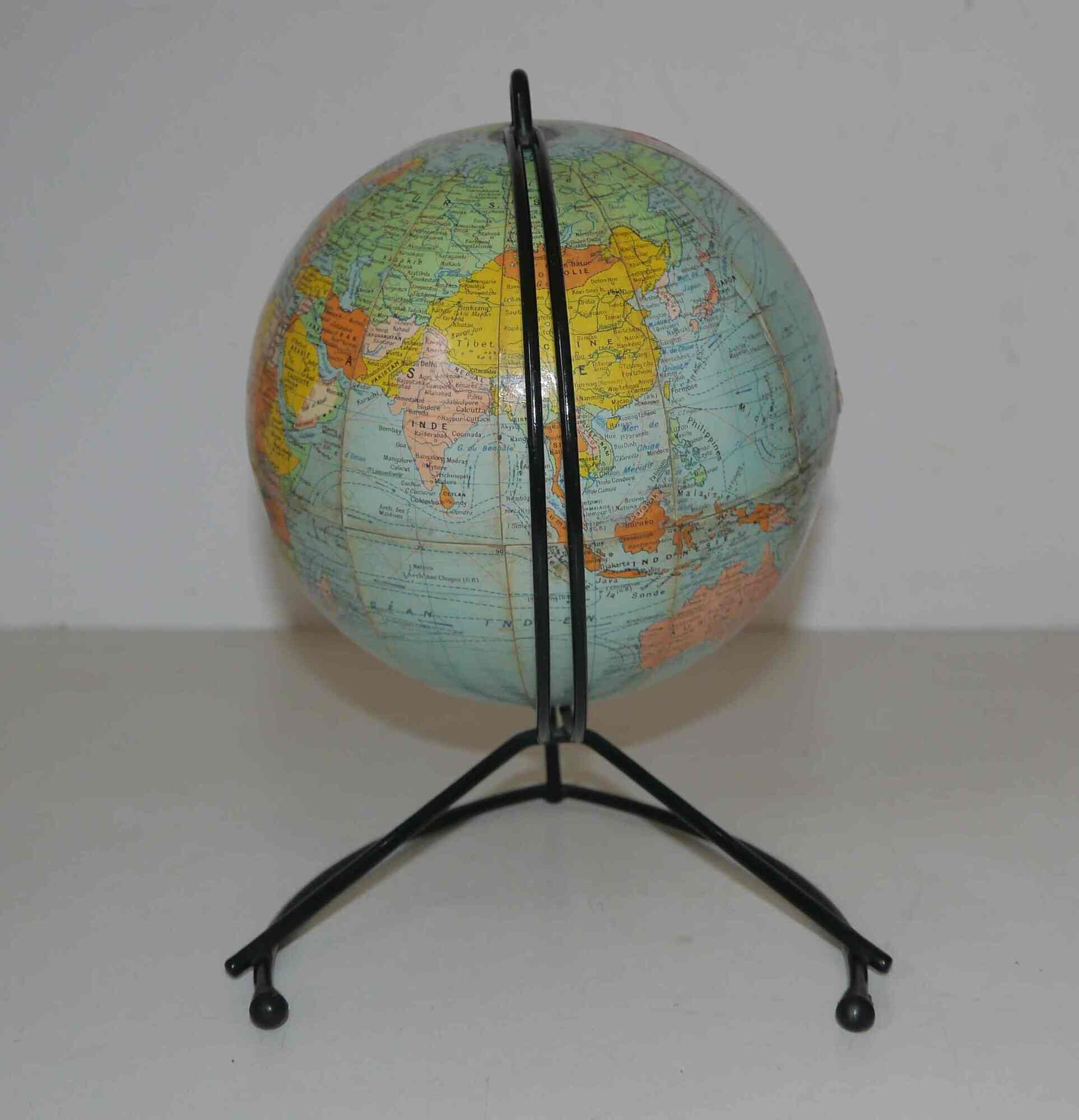 Old cardboard globe Girard and Barrère 50's