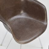 Fauteuil Eames DAX fibre de verre édition Vitra des années 60/70