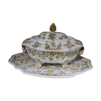 Earthenware soup bowl