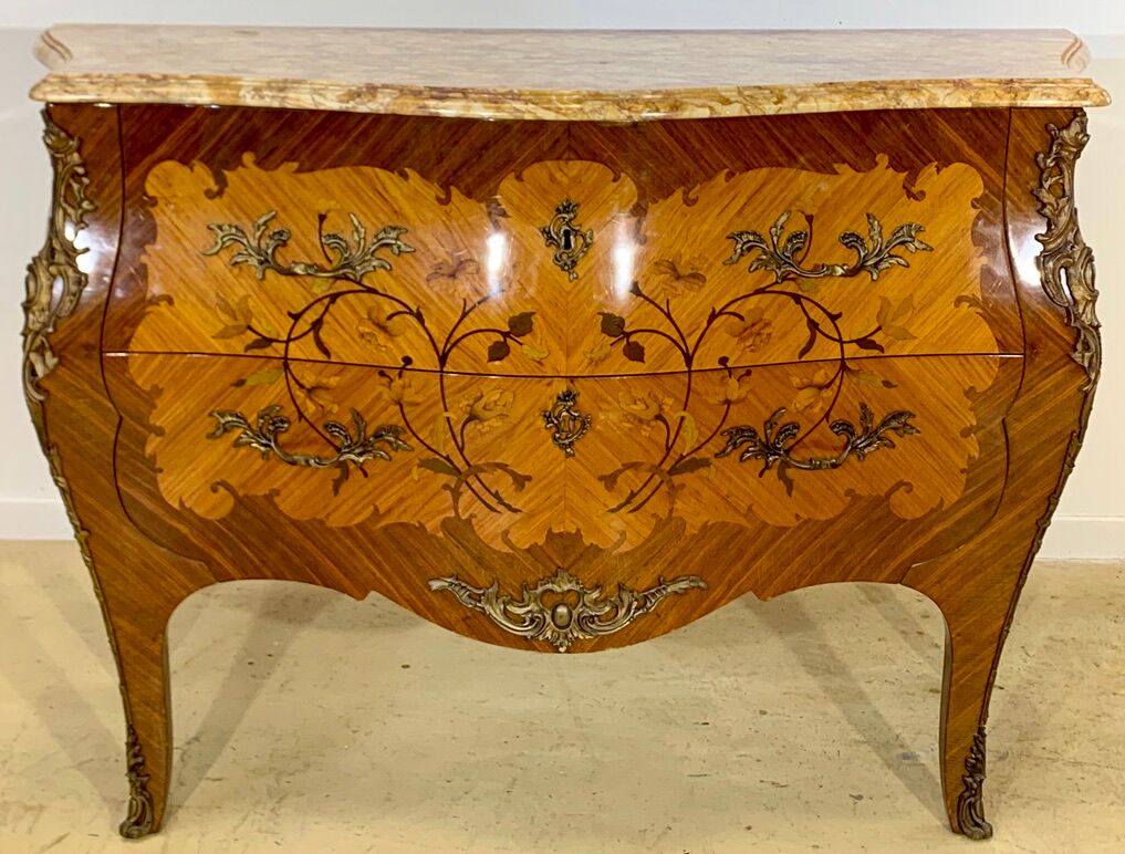 Curved chest of drawers Louis XV style in marquetry