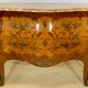 Commode galbée Style Louis XV en marqueterie