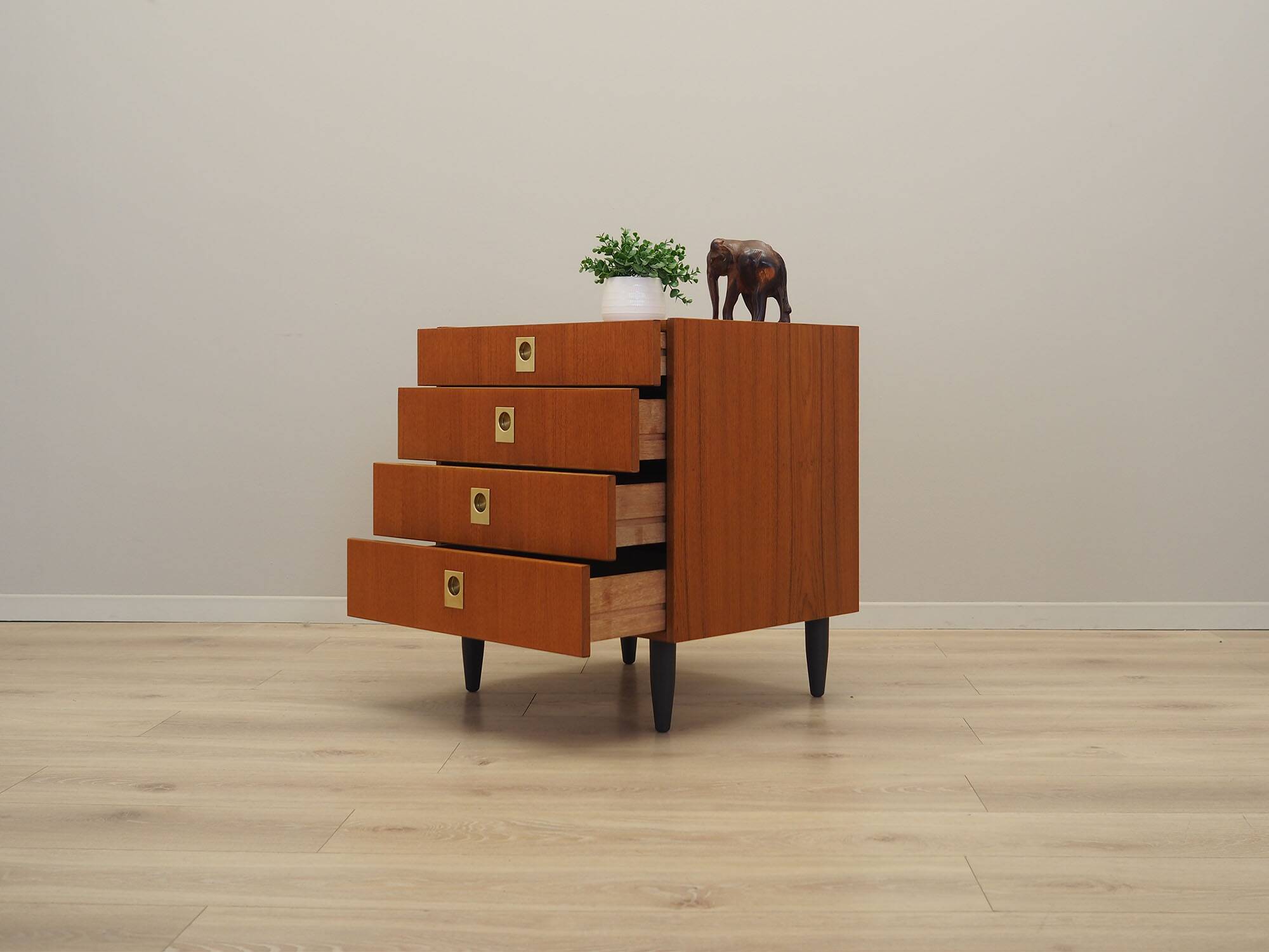 Teak chest of drawers, Danish design, 1970s, production: Denmark