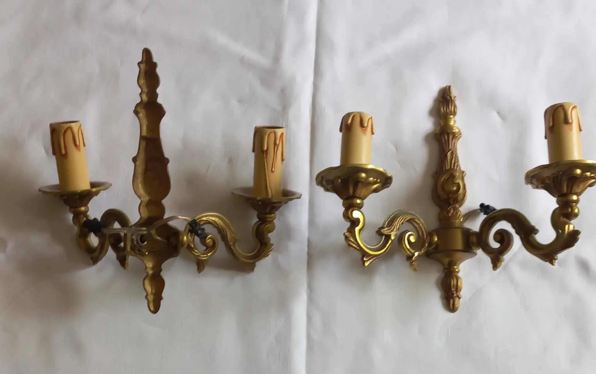 Lot de deux appliques murales