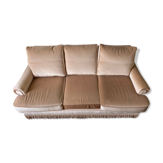 Toad sofa in fringed velvet
