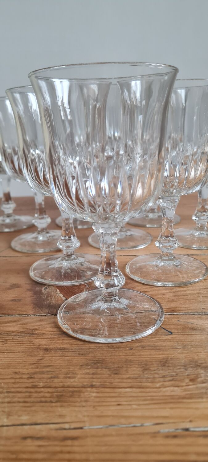 Service de 11 verres à eau en verre ciselé