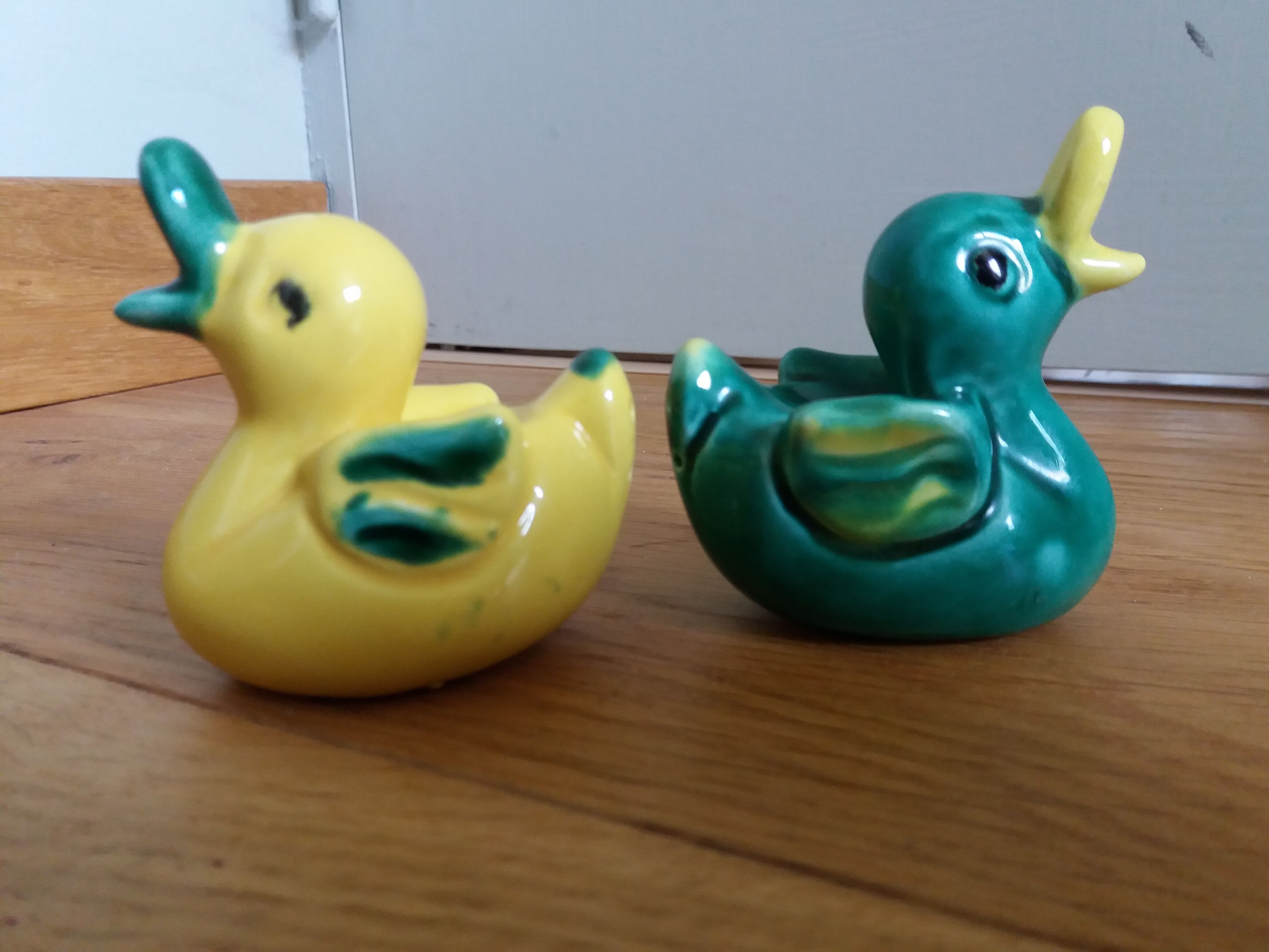 Slurry pepper shaker duck