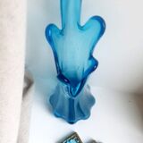 Vase corolle en verre bleu