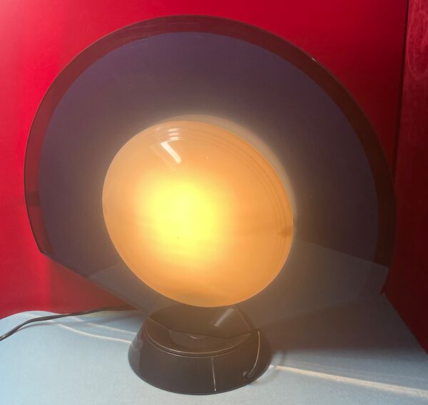 Lampe tournante Gong de Bruno Gecchelin, Arteluce Italie design