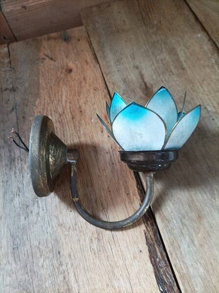 Wall lamp lotus flower petal blue mother-of-pearl base gold patinated dp 1123218