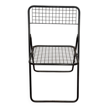 Black metal folding chair