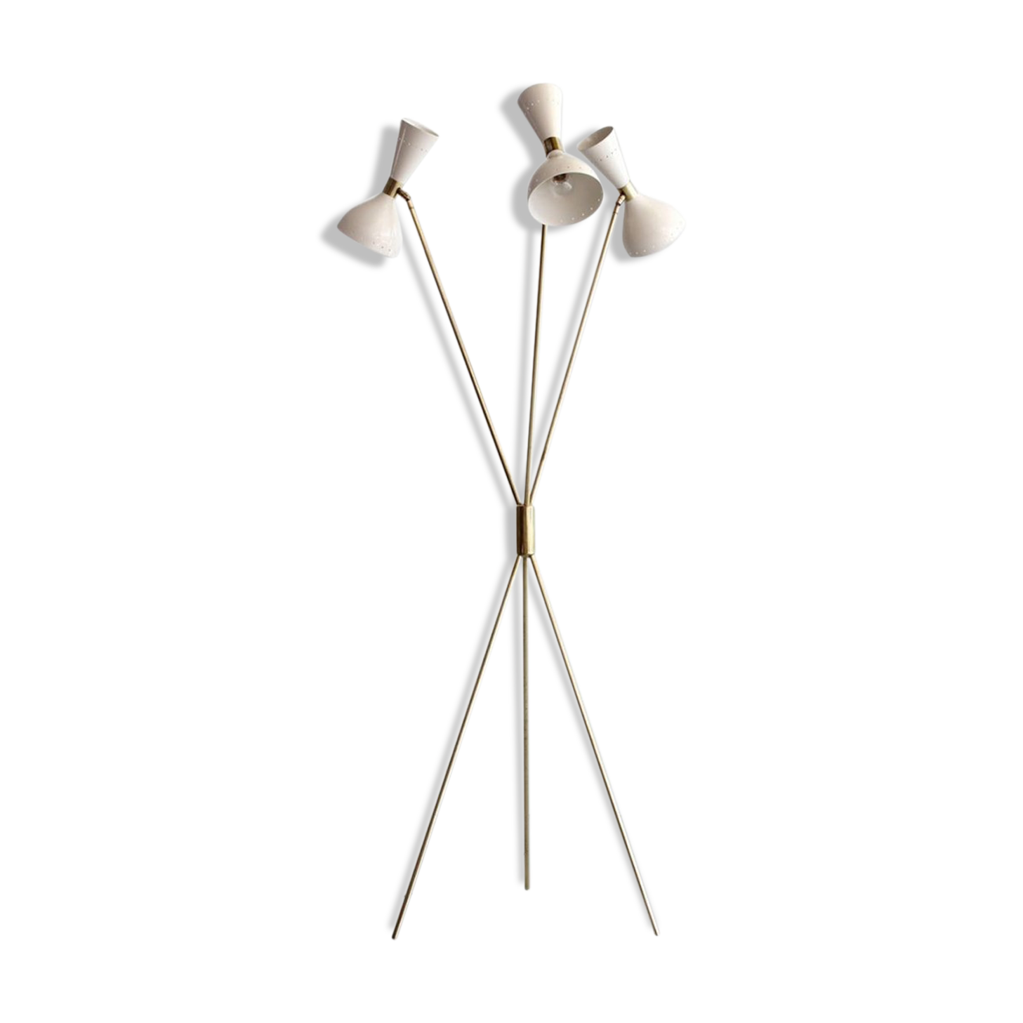 Tripod italian white lamppost