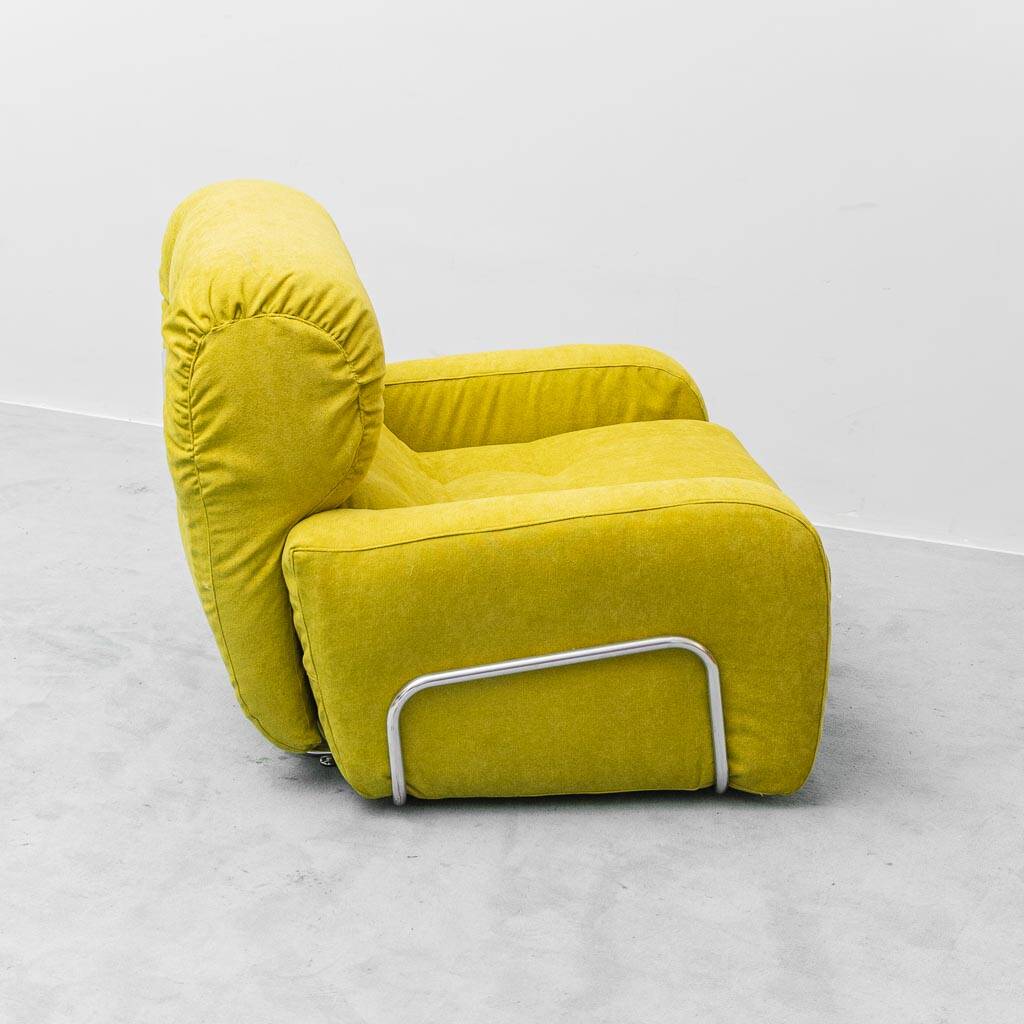 Vintage 1970s green armchair with metal frame – Italian modernist design