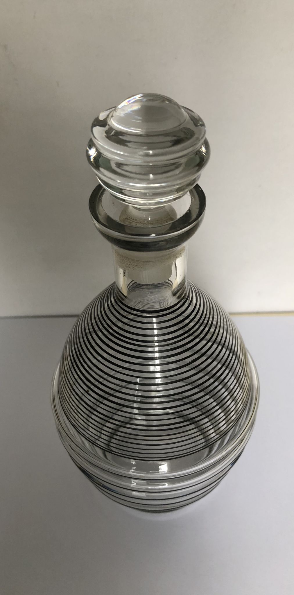 Carafon en verre strié