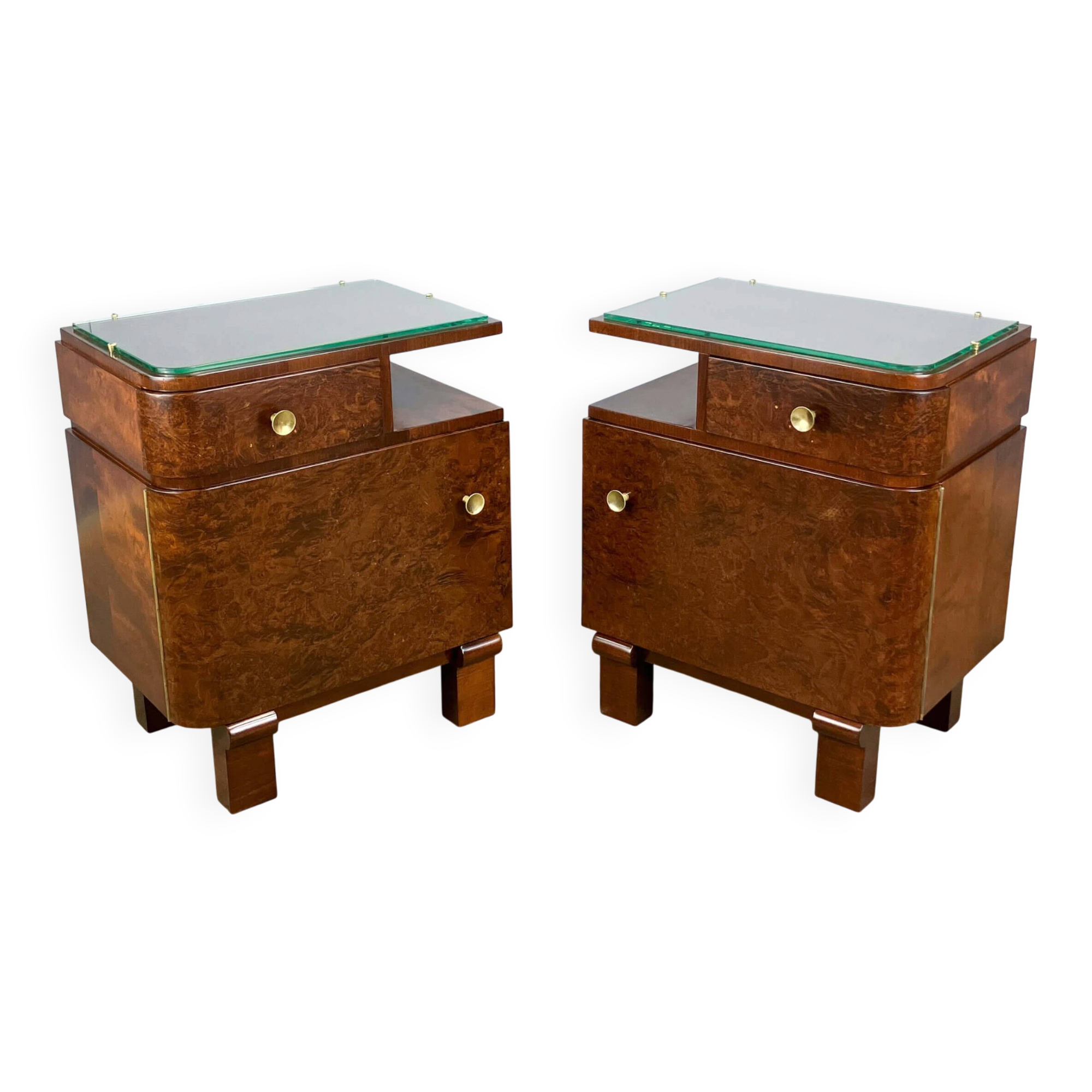 Tables de chevet Art Déco, bois de noyer avec plateaux en verre, années 1930