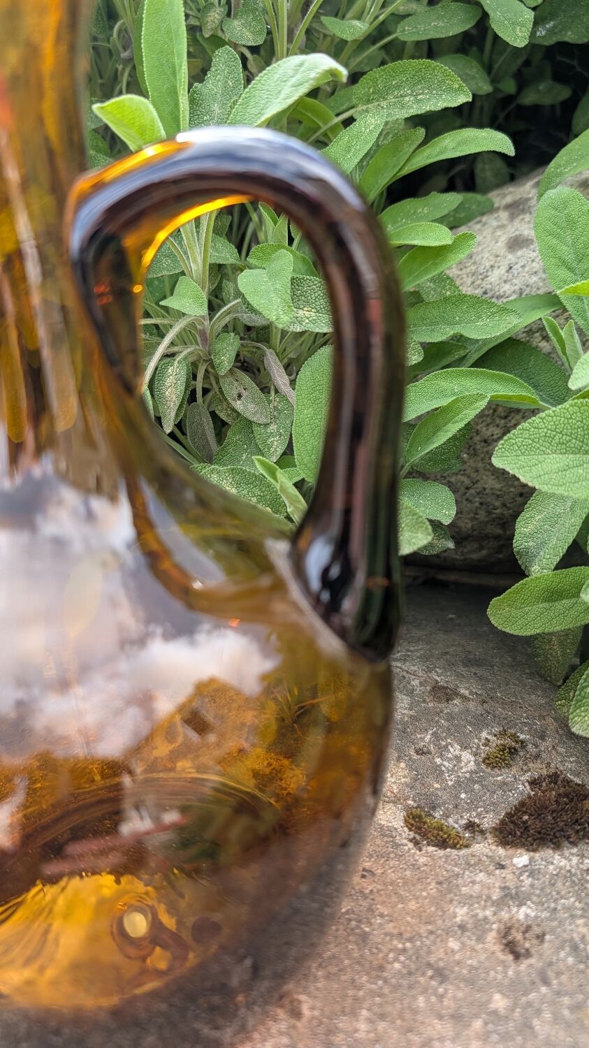 Amber blown glass carafe (1960)