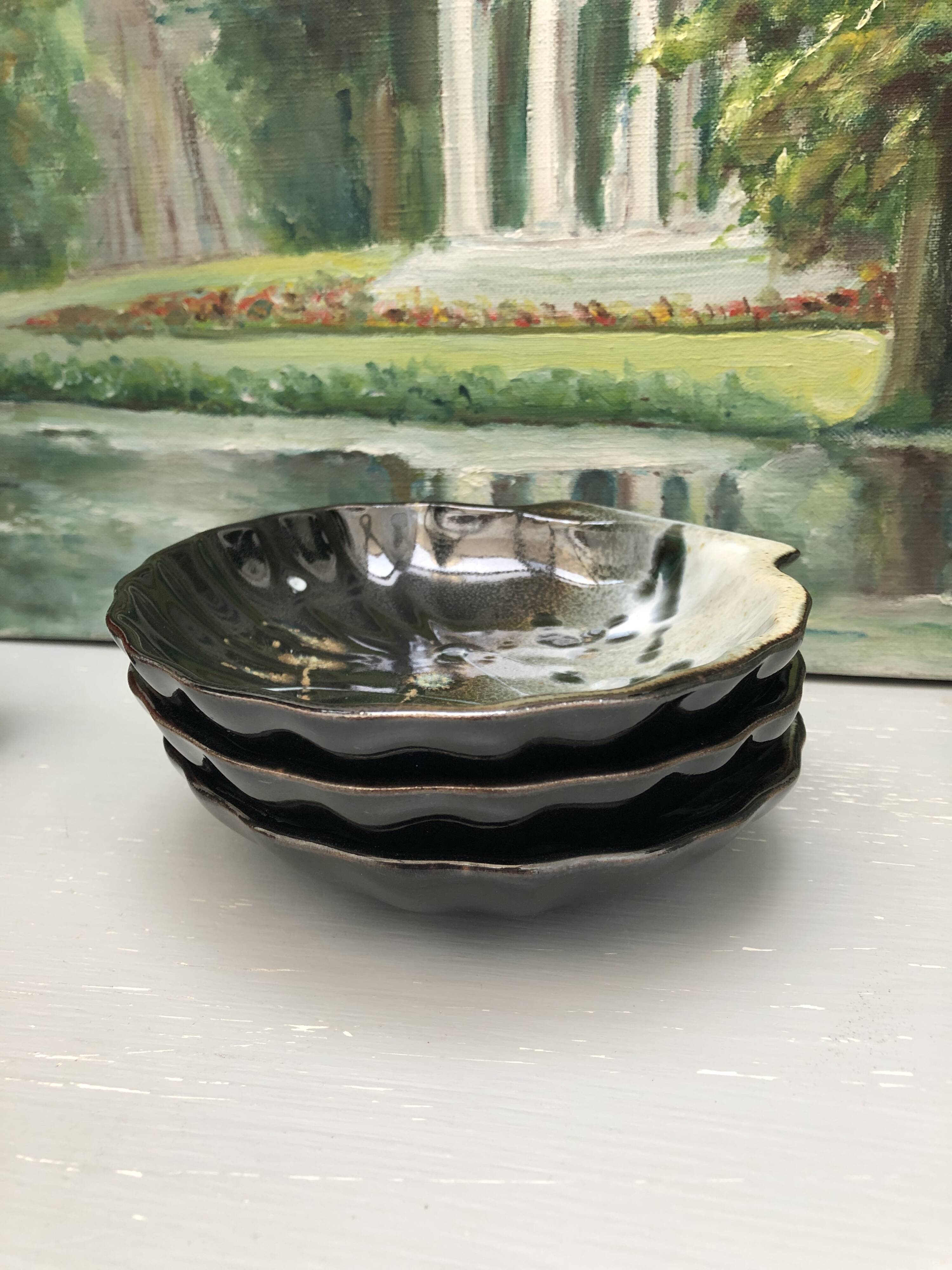 artisanal shell cup empty pocket / soap holder