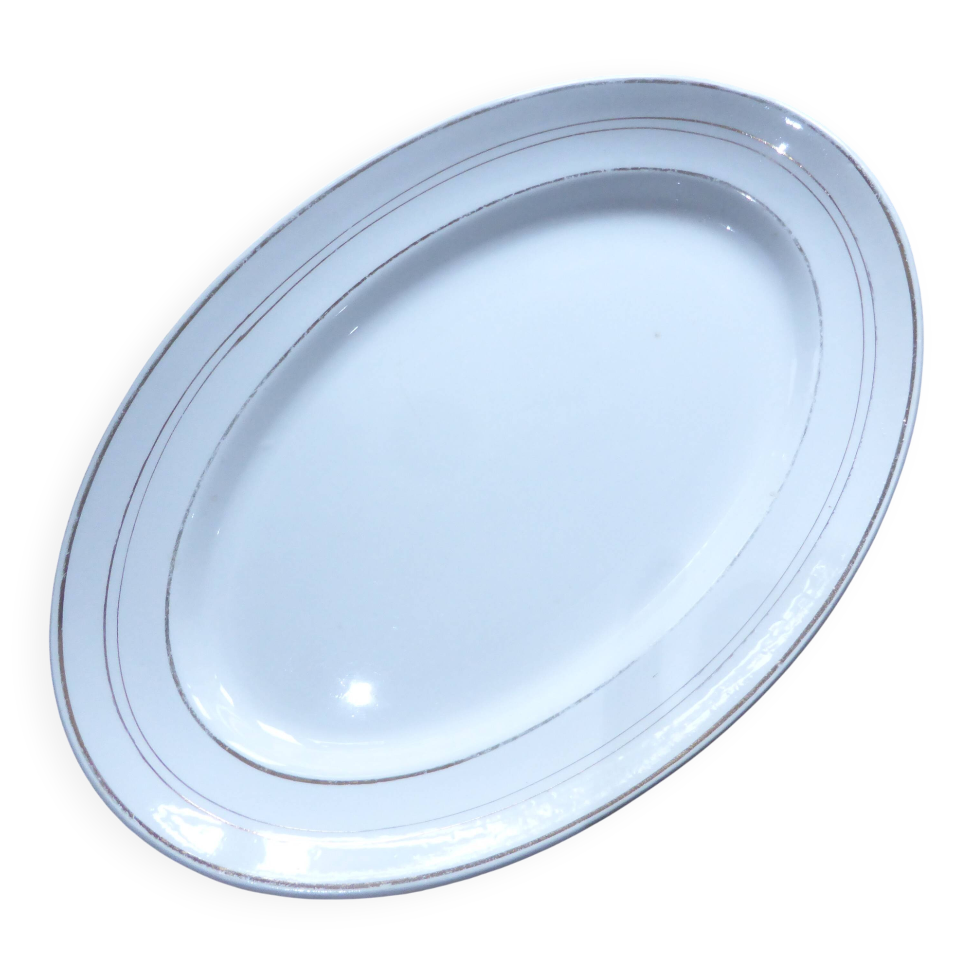 Plat de service oval en porcelaine de St Amand 191106