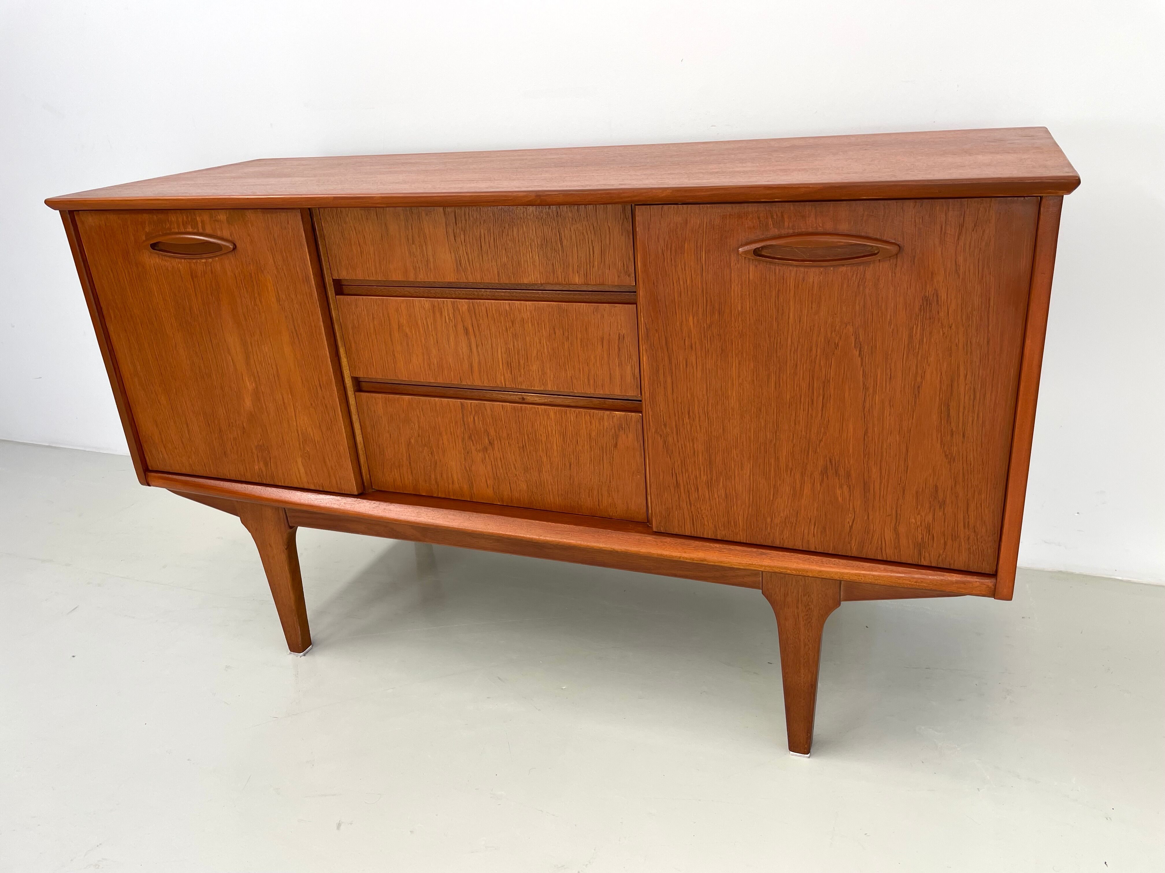 Vintage Jentique sideboard 1960's