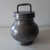 Old tin pot