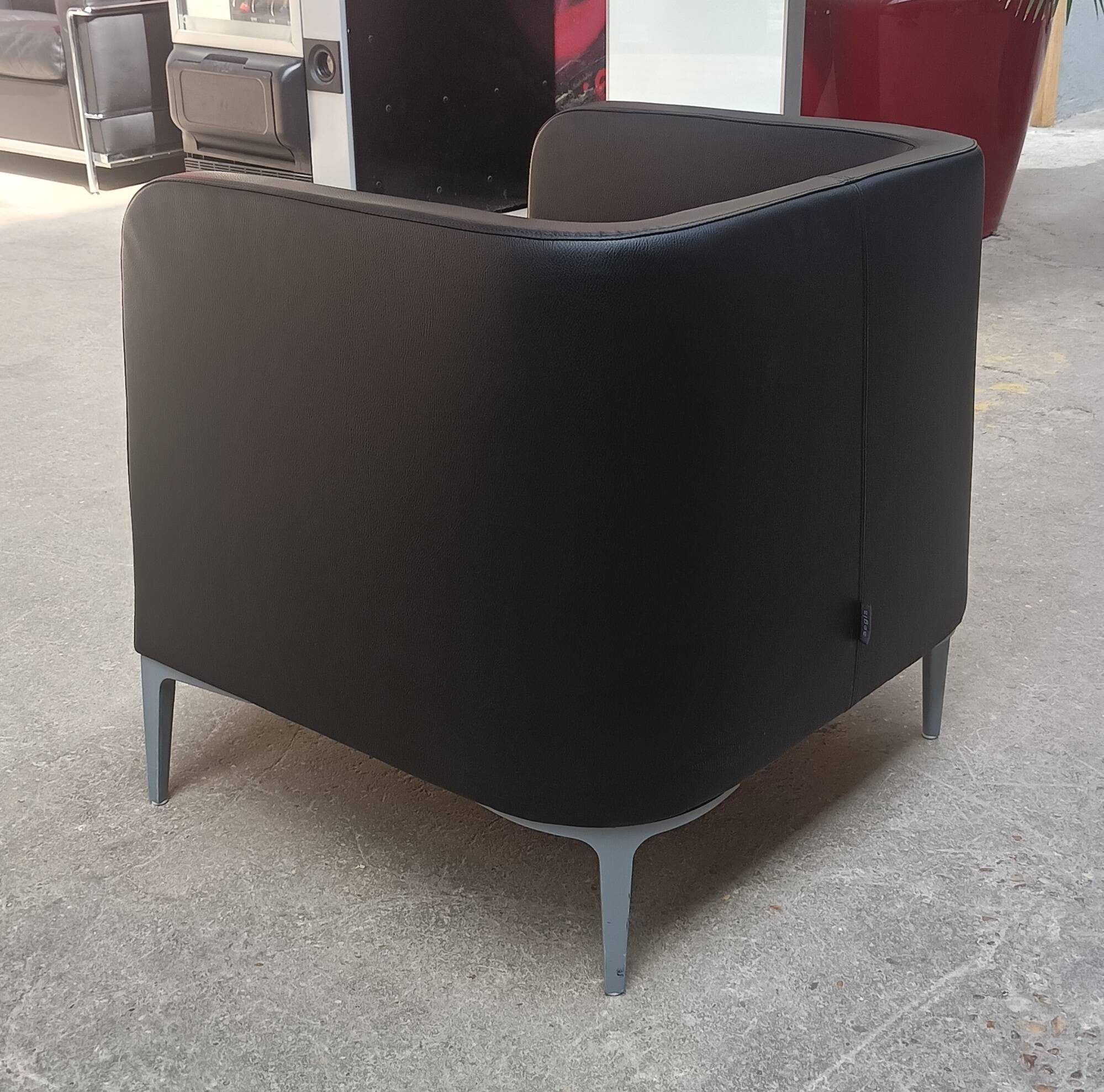 Black segis armchair