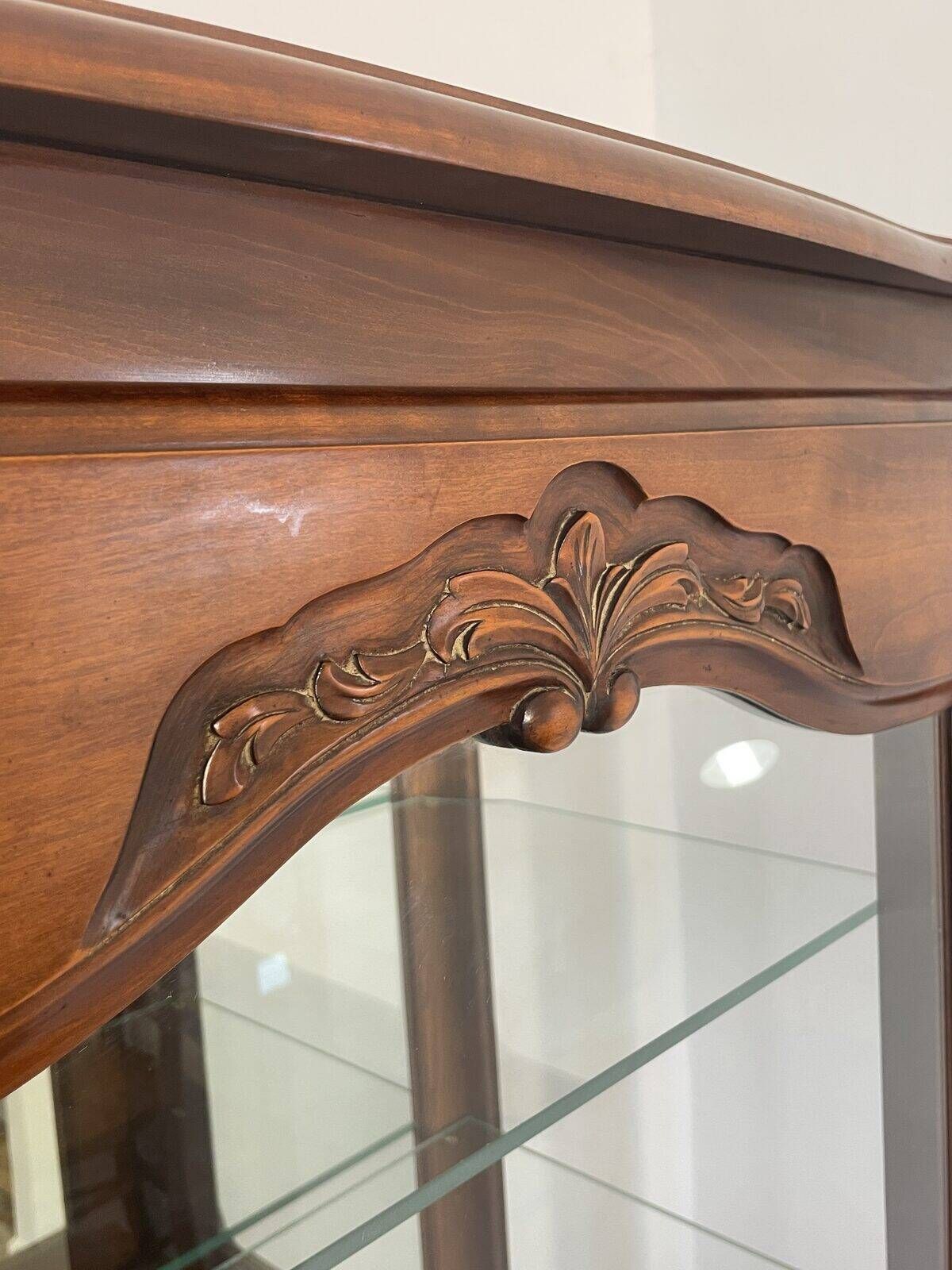Provençal Louis XV display cabinet in carved fruitwood, illuminated.