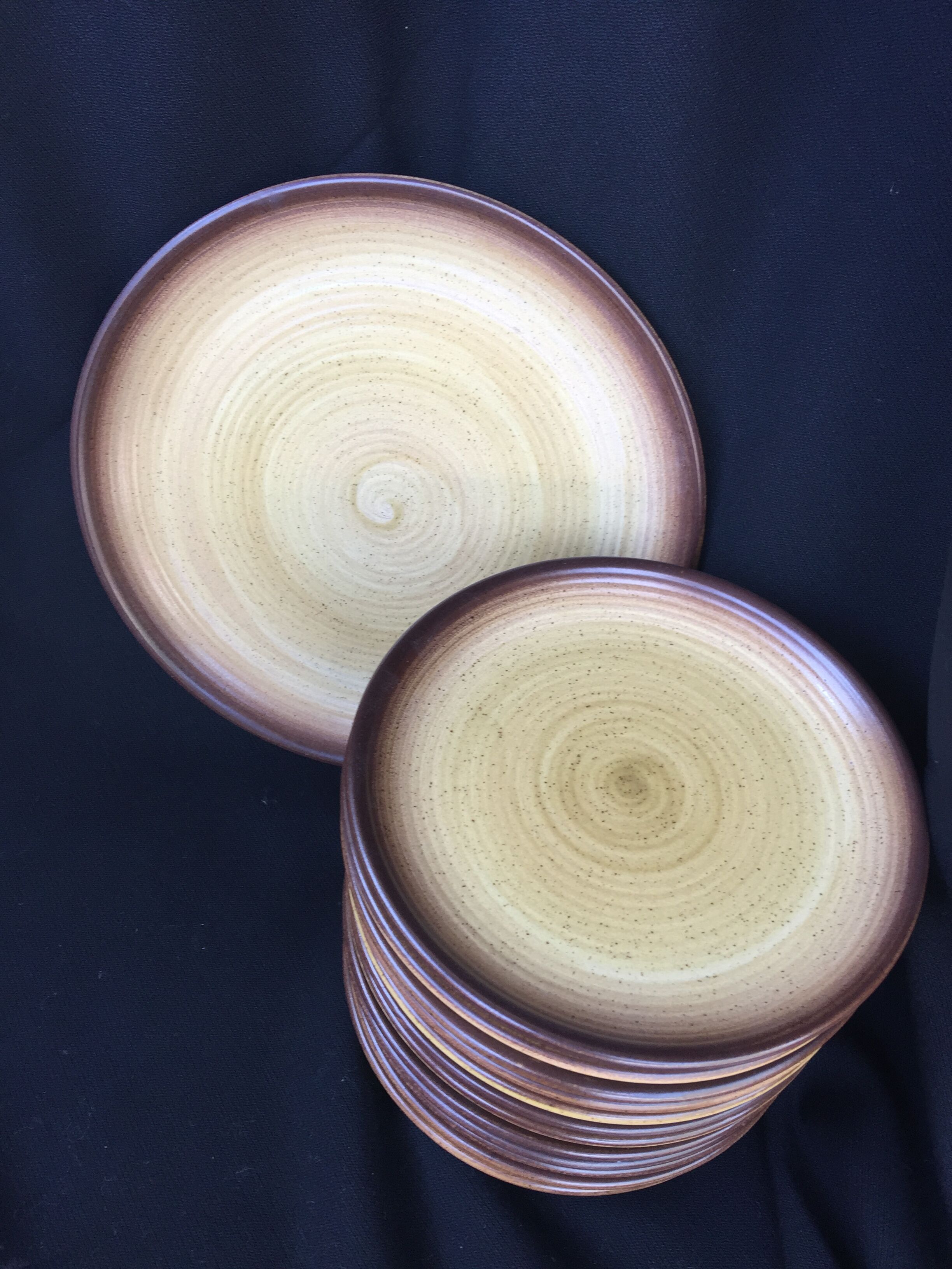 Stoneware dessert plates