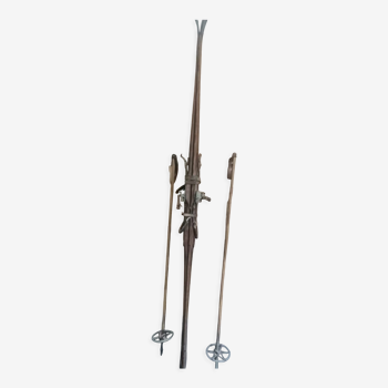 Pair of wooden ski & vintage ski poles year 1940
