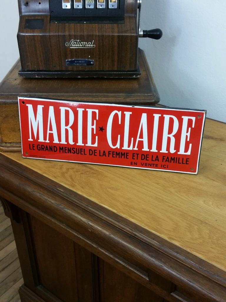Enamelled plate "Marie-Claire"