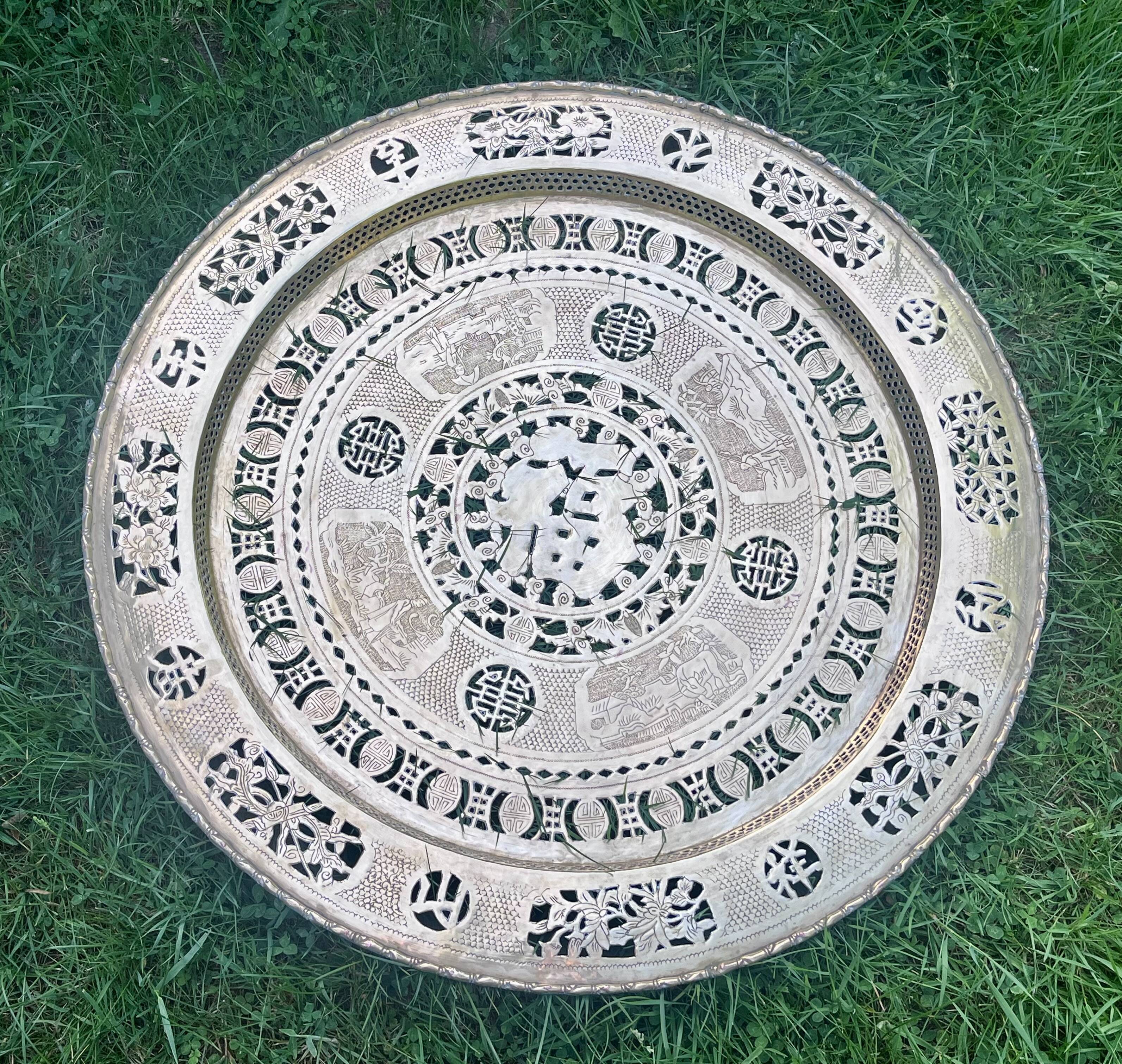 Indochinese coffee table - diameter: 74 cm - Very good condition