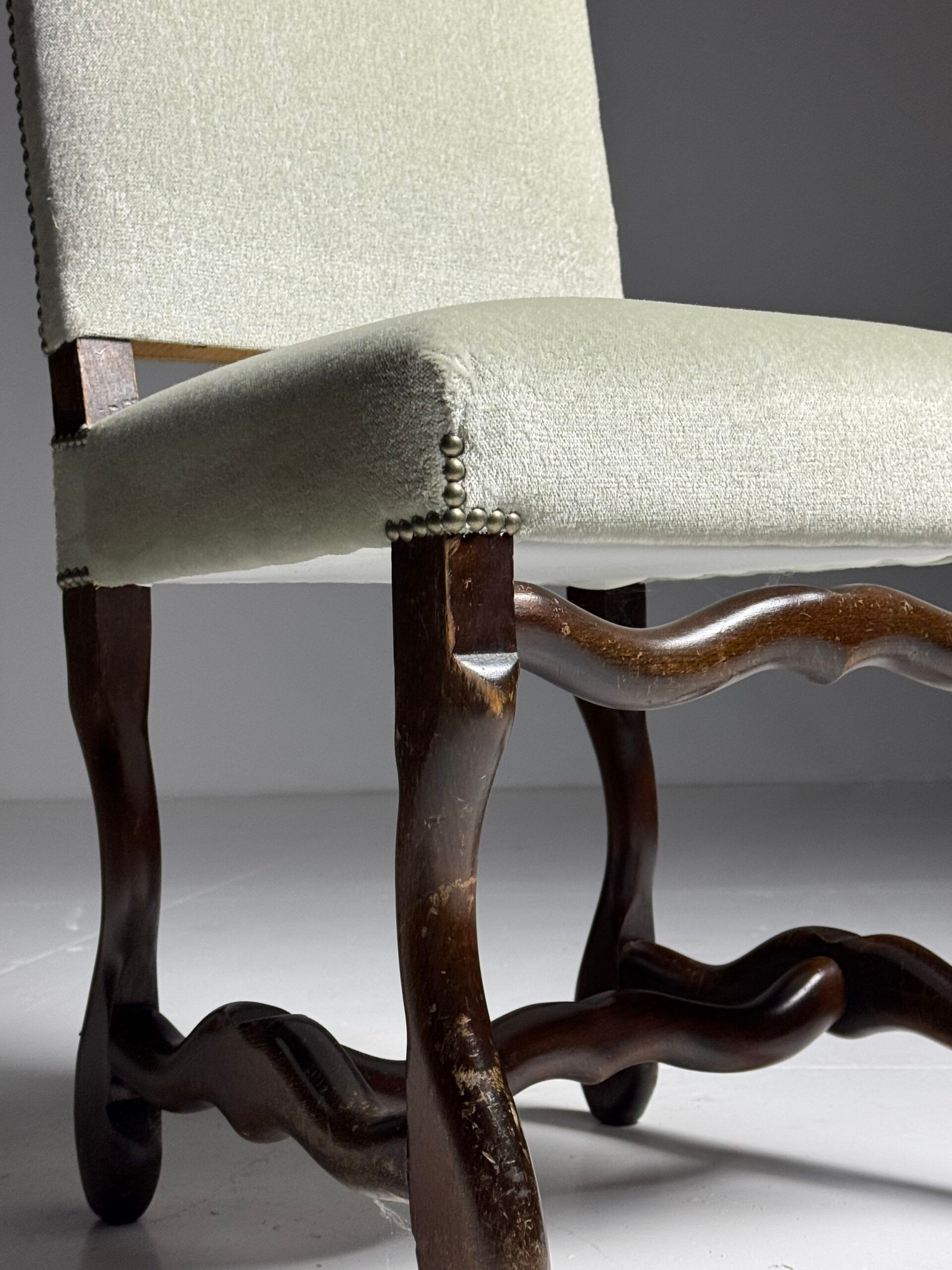 Set of 6 Os de Mouton chairs