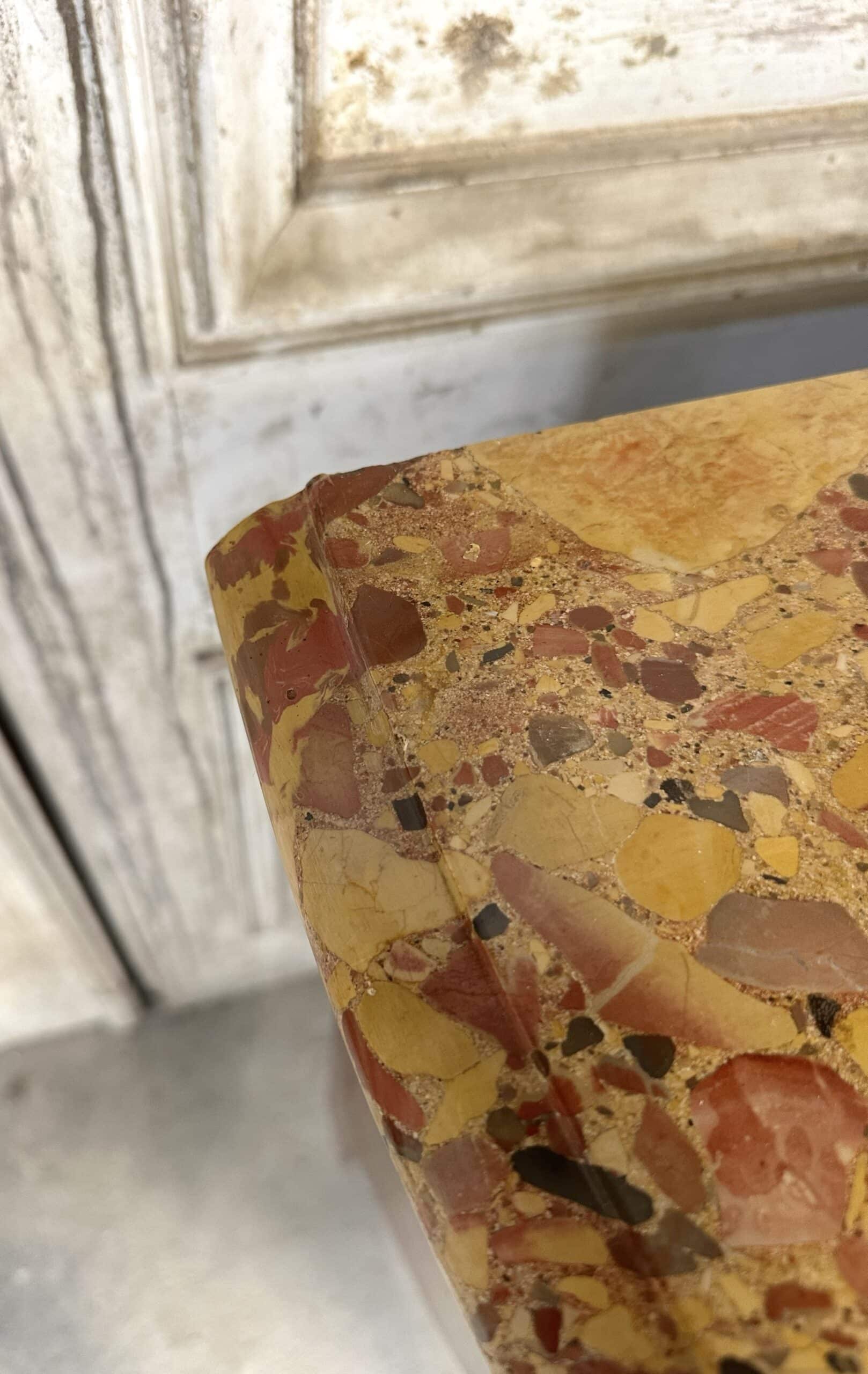 Louis XV style commode in red lacquer from the 1900s.