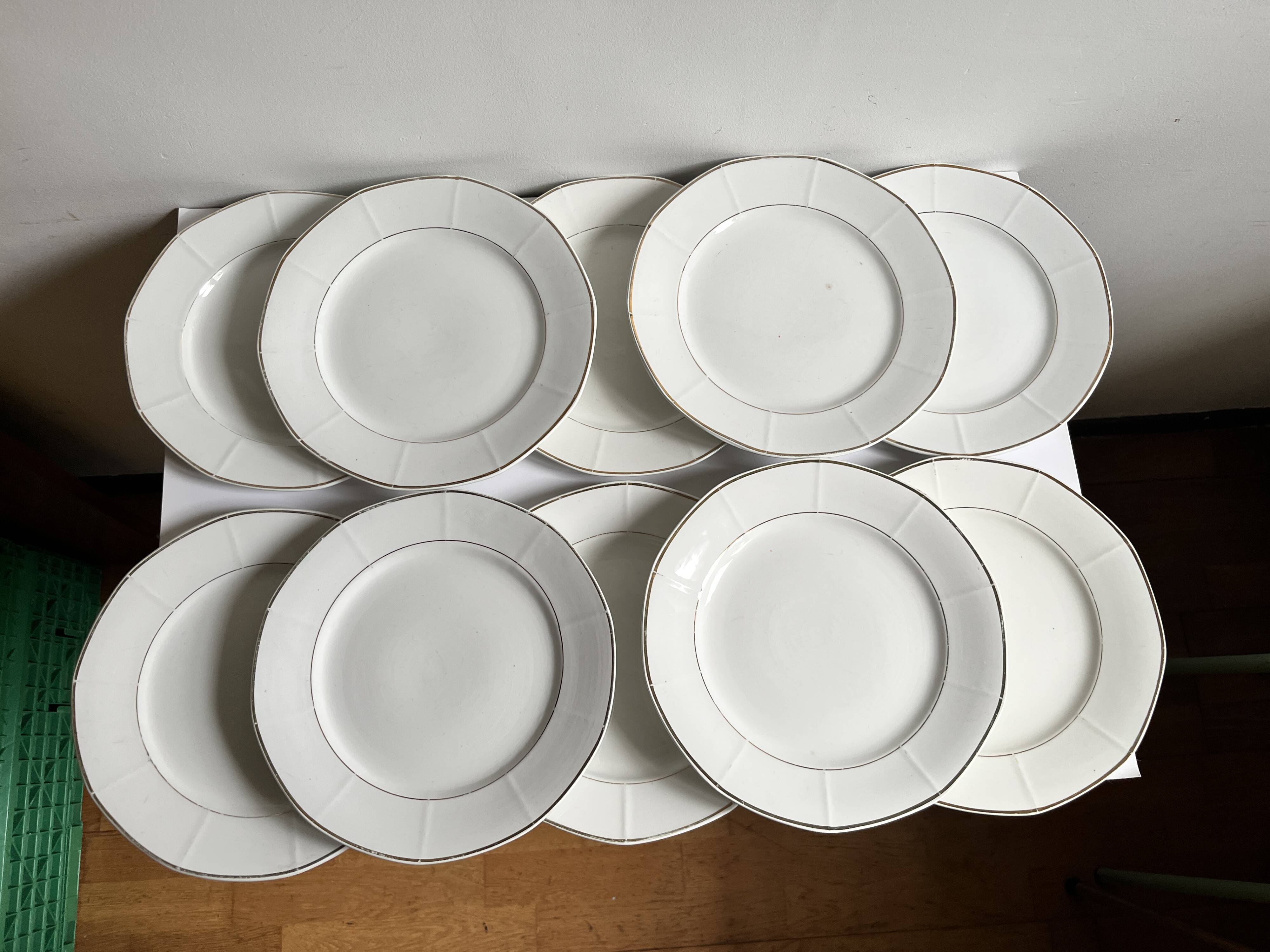 Assiettes porcelaine vintage