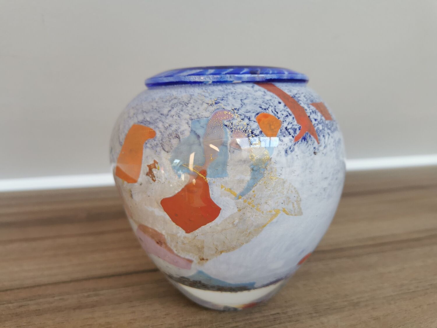 Vase en verre soufflé signé Jean Claude Novaro