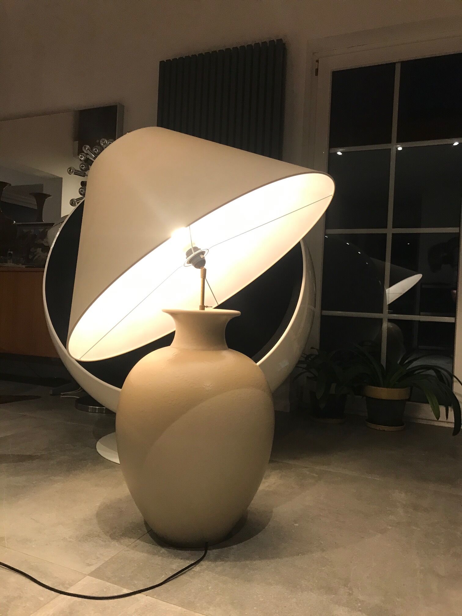 Lampe Roche Bobois avec abat jour réglable en hauteur et orientable
