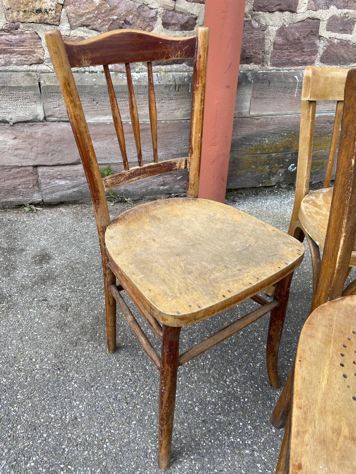Lot of 6 chairs mismatched curved wood bistro