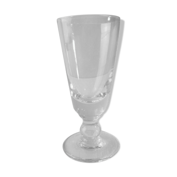 Ancien verre à absinthe en verre moulé, en verre épais