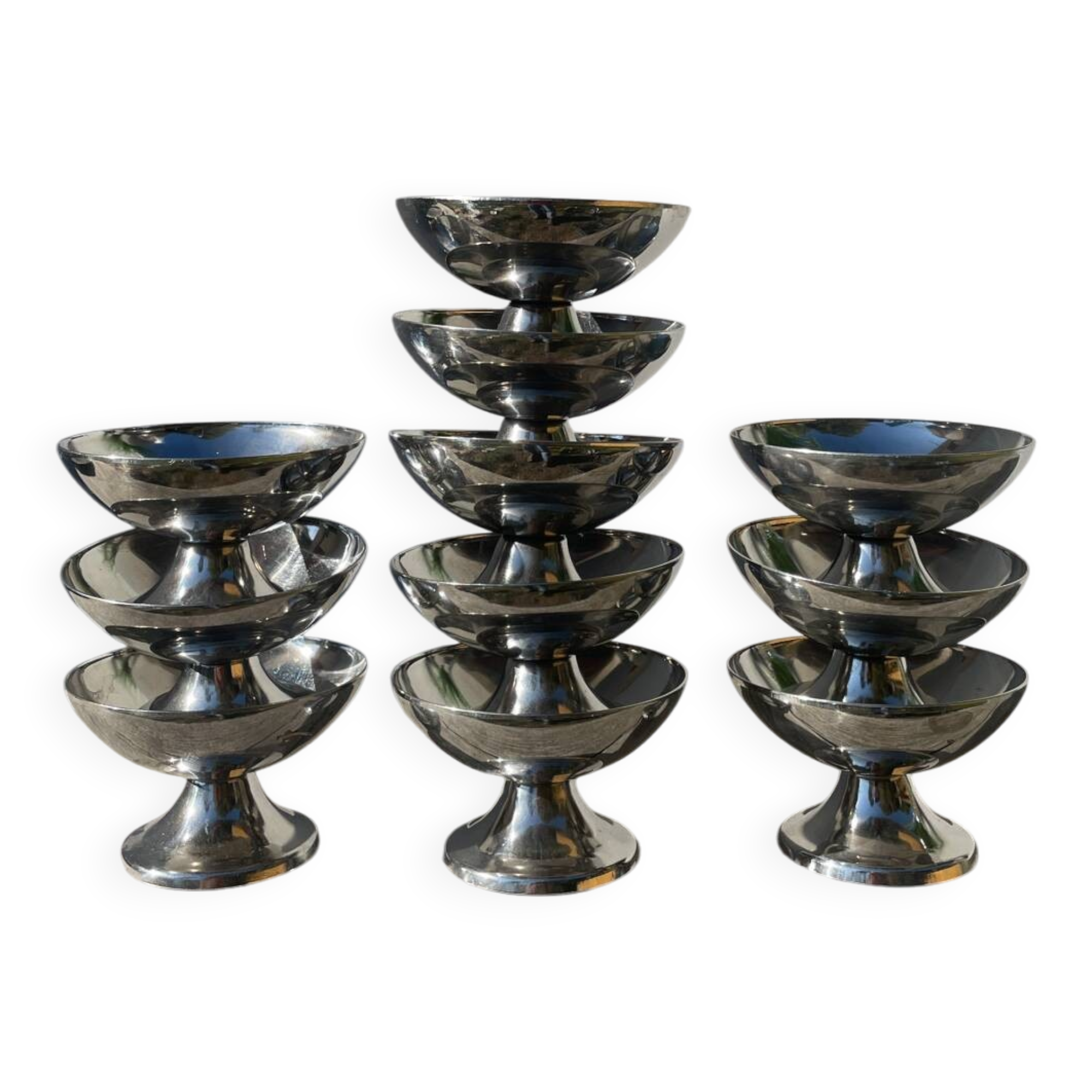 10 stainless steel cups 1970