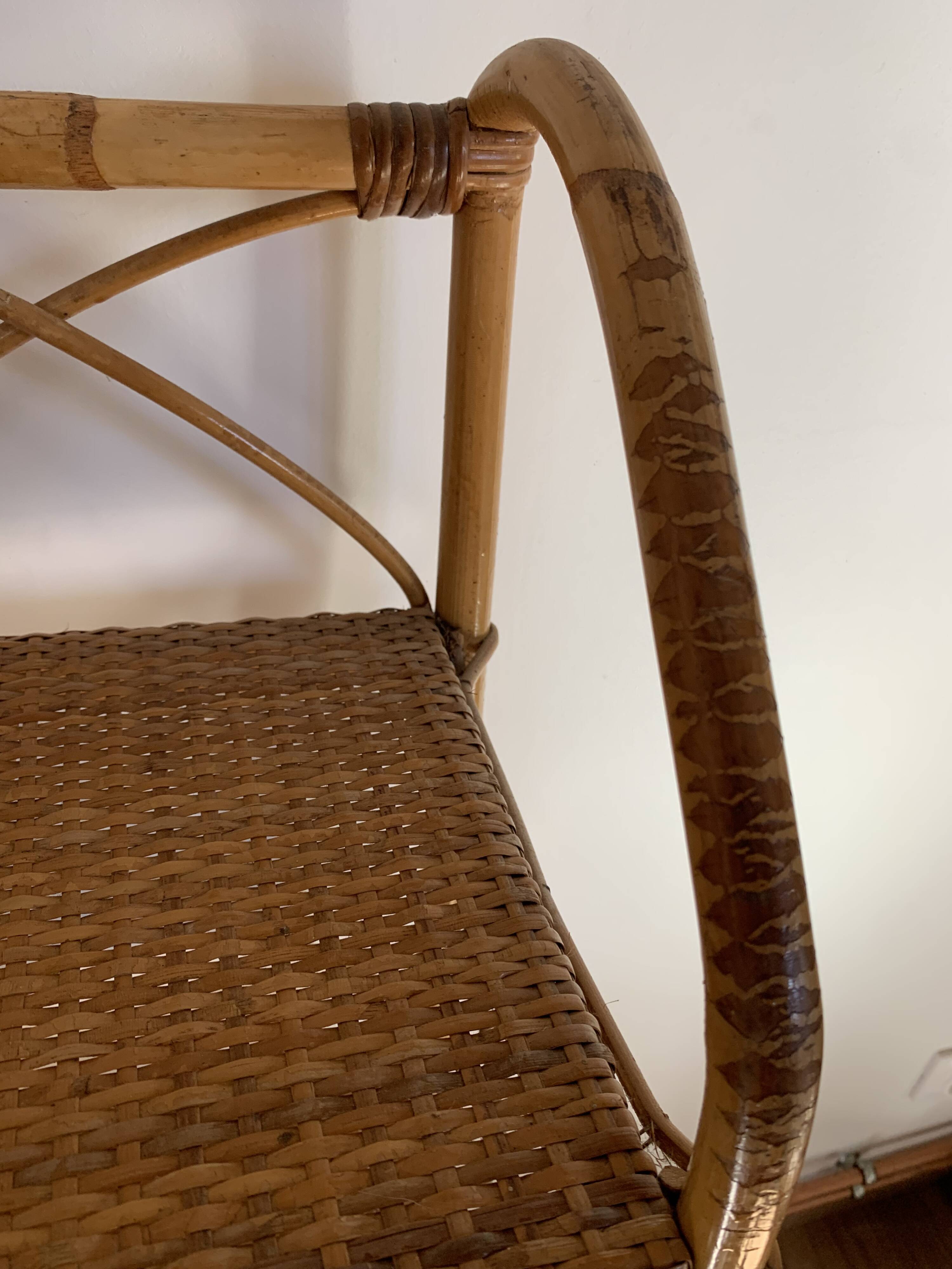 Etagère en rotin
