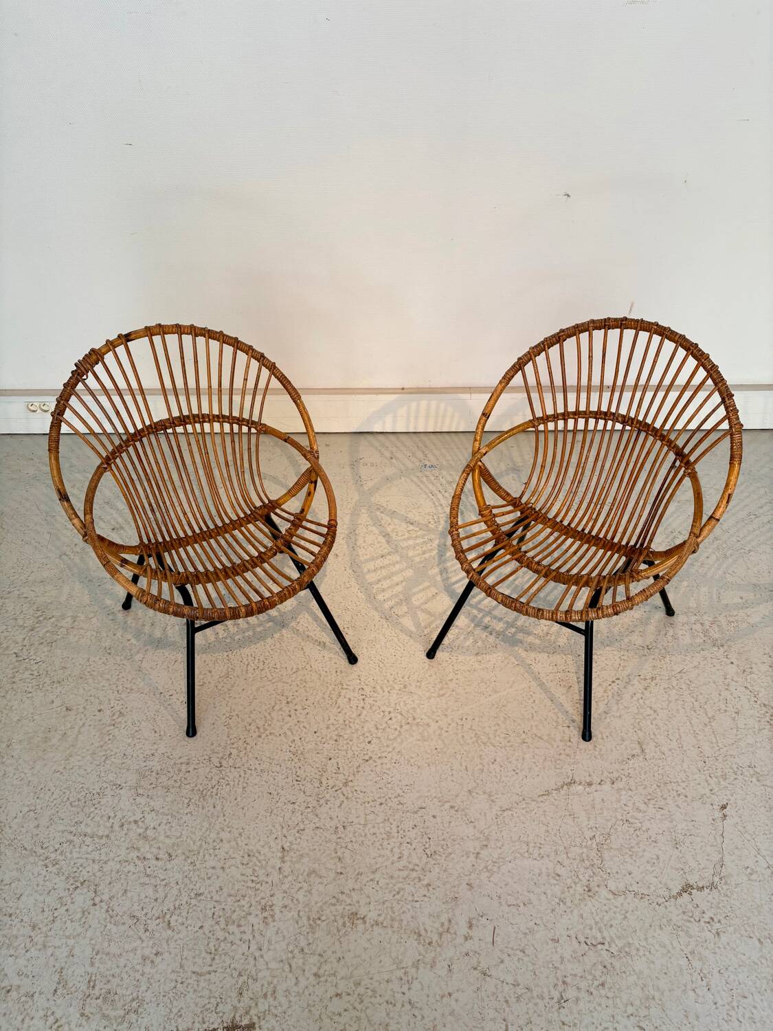 Set of 2 vintage rattan armchairs – 60s/70s style