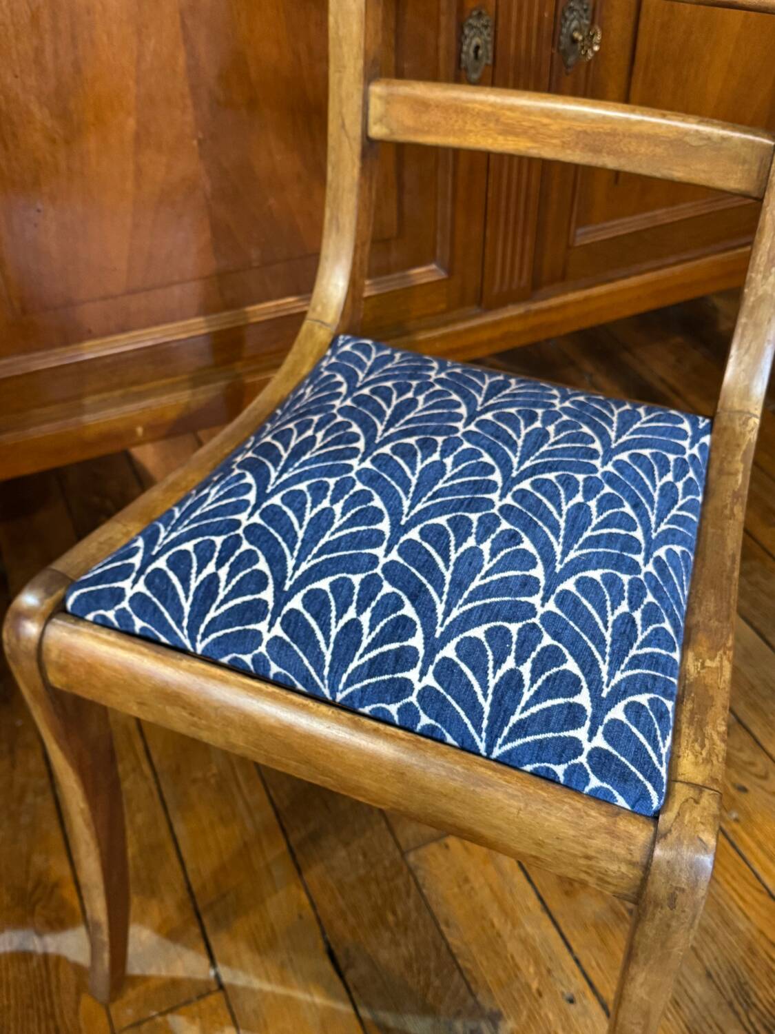 Wooden chair design - 1960s