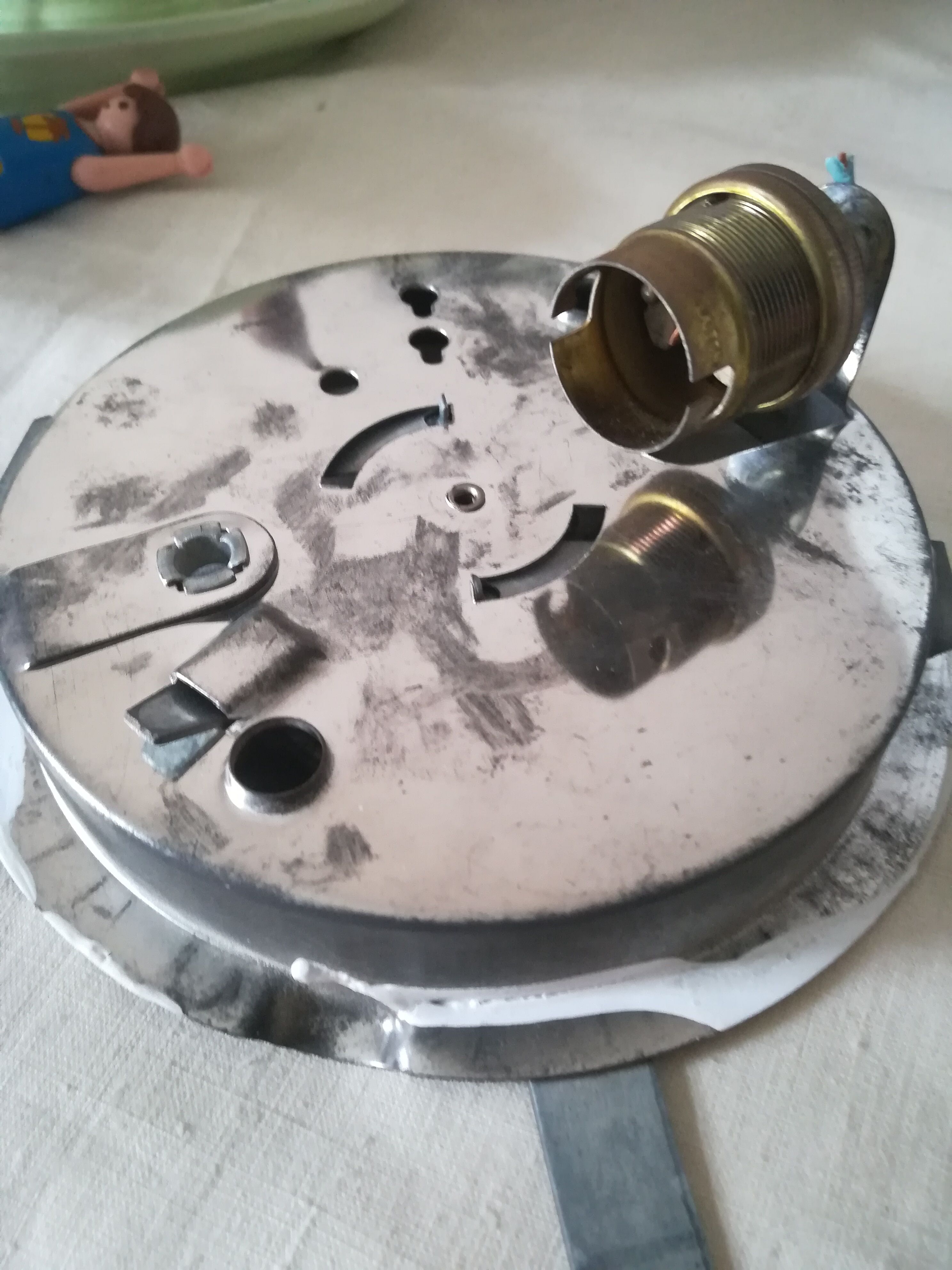 Round opaline ceiling light